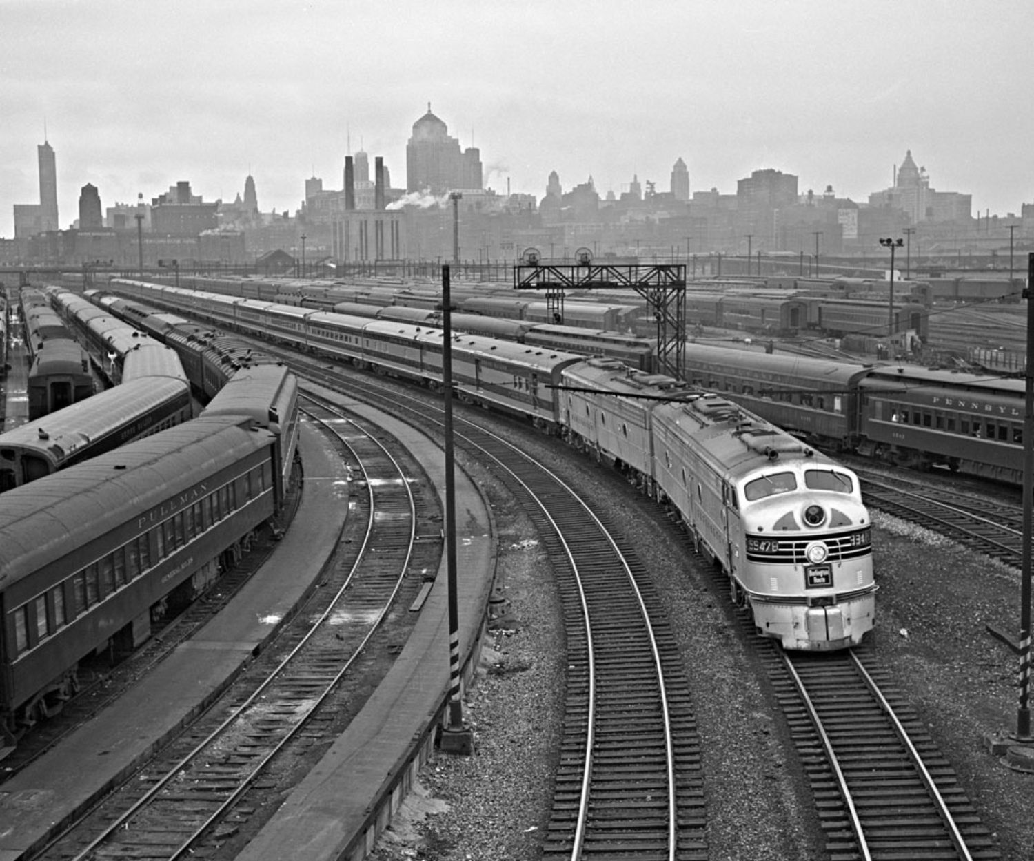 March 6th, 1951 - Builder in Chicago © Wallace Abbey