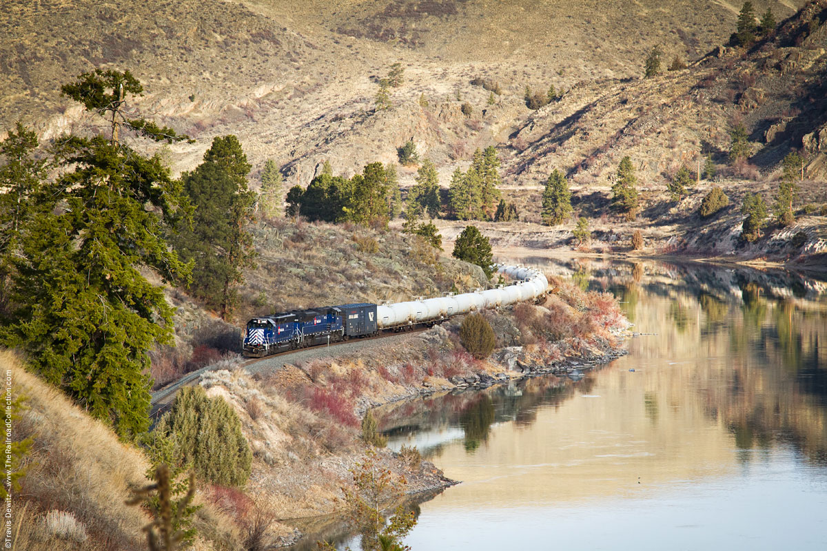 The Montana Rail Link gas local snakes along the Flathead River just east of Perma, Montana led by MRL 346.