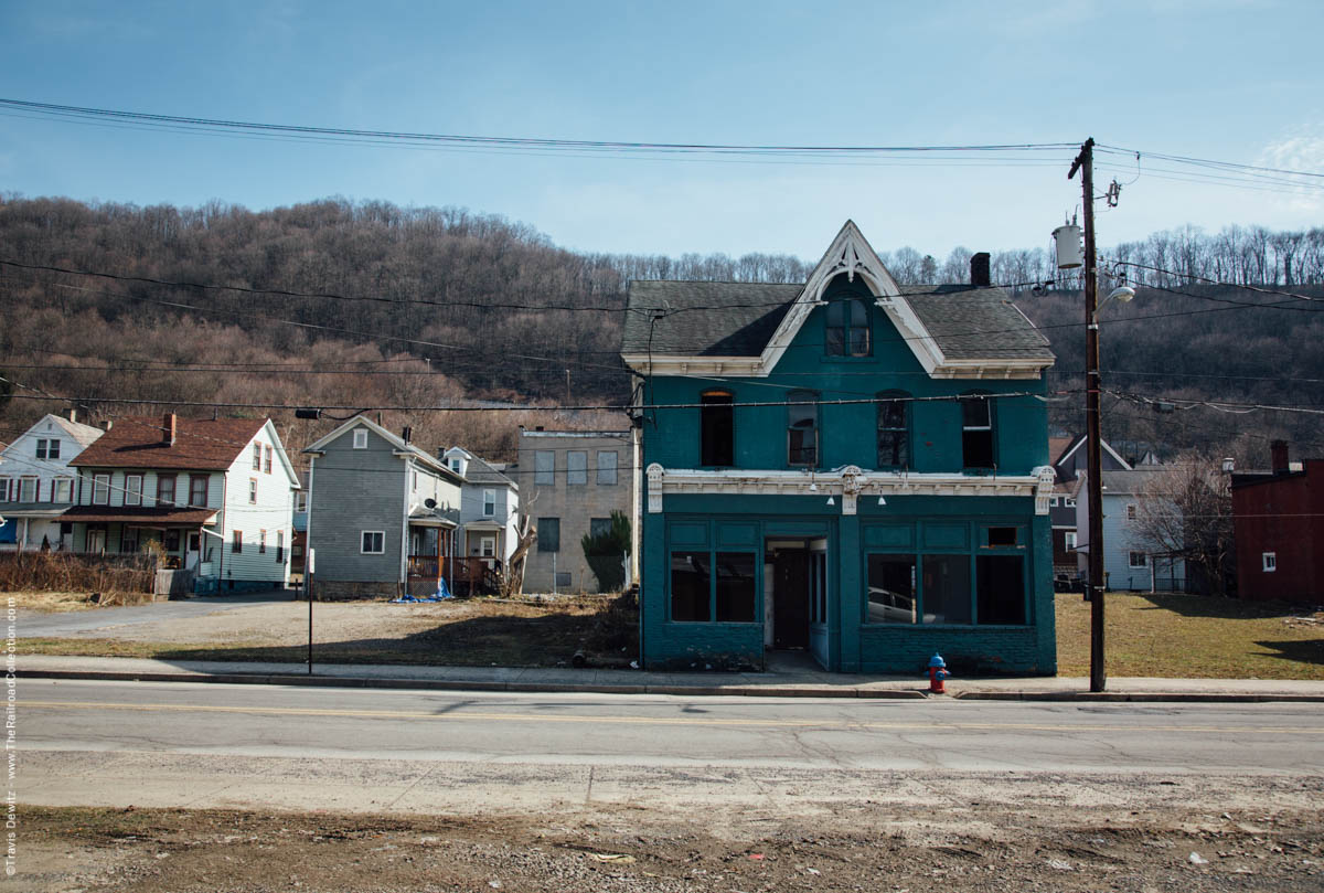 abandoned-old-blue-home-johnstown-pa-3529