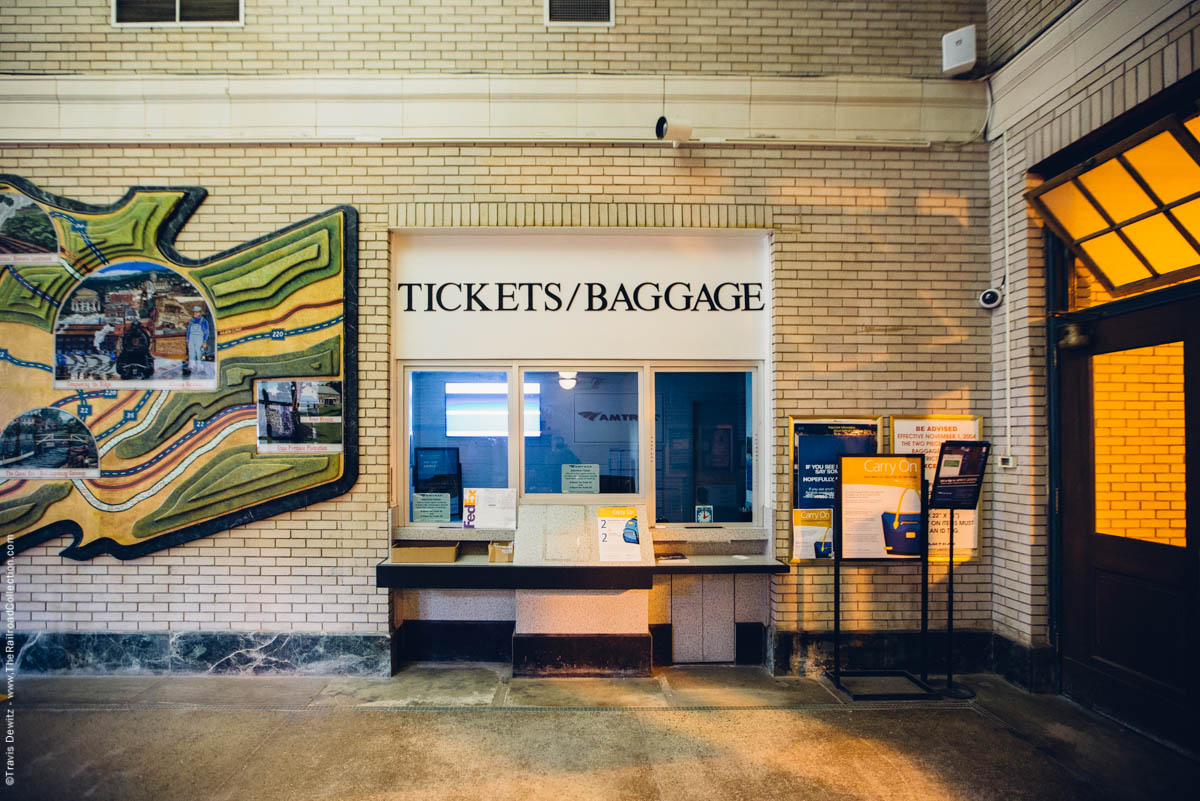 amtrak-station-tickets-baggage-window-wall-map-johnstown-pa-3387