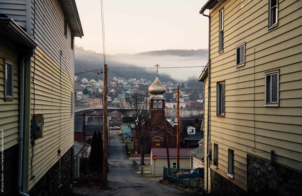 foggy-dawn-church-alley-east-conemaugh-pa-3120