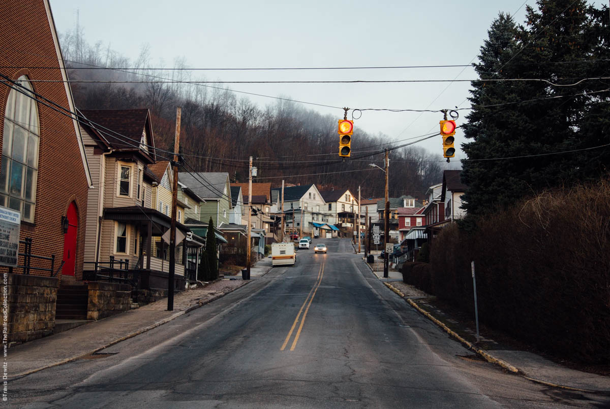houses-uphill-red-lights-dawn-east-conemaugh-pa-3118