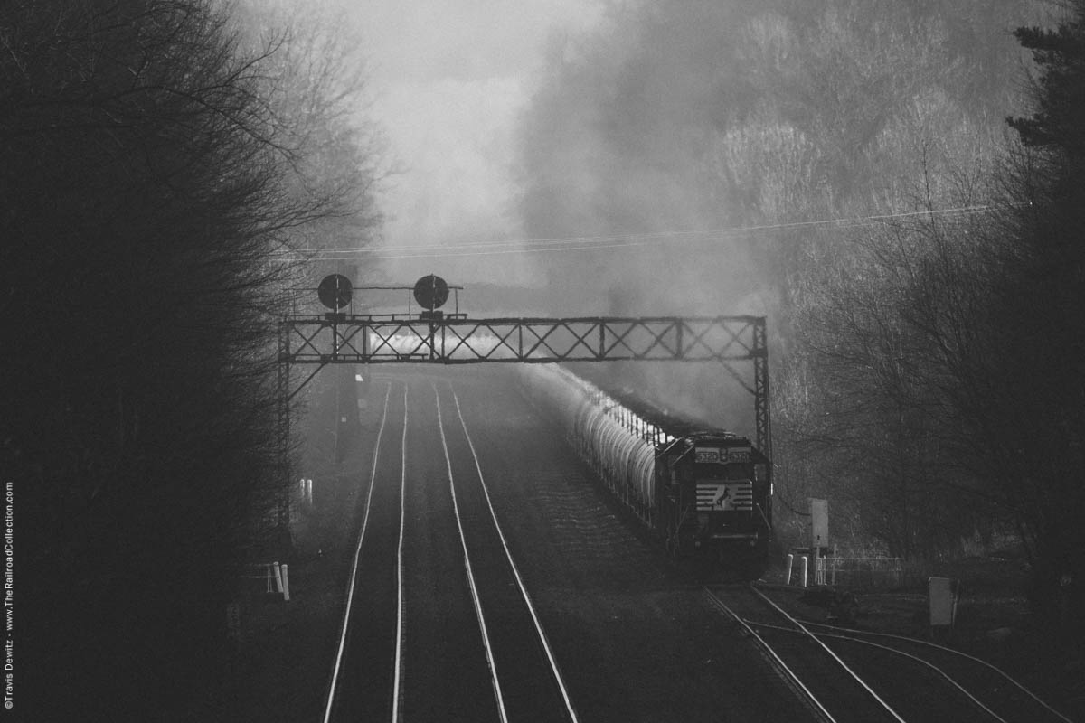 ns-6320-oil-train-helpers-prr-signals-morning-light-portage-pa-7013