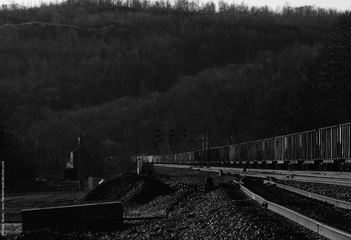 ns-coal-train-mountain-railroad-south-fork-pa-7073