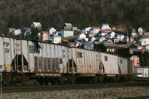 ns-top-gon-coal-train-south-fork-pa-7070