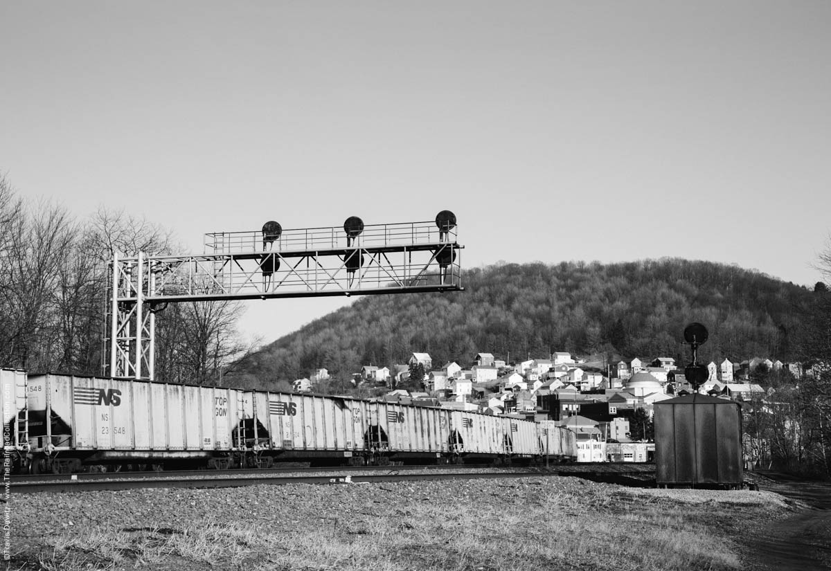 ns-top-gon-signals-south-fork-pa-3630